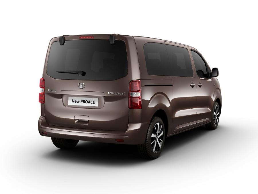  Toyota ProAce Verso 2016 года  (фото 6 из 31)